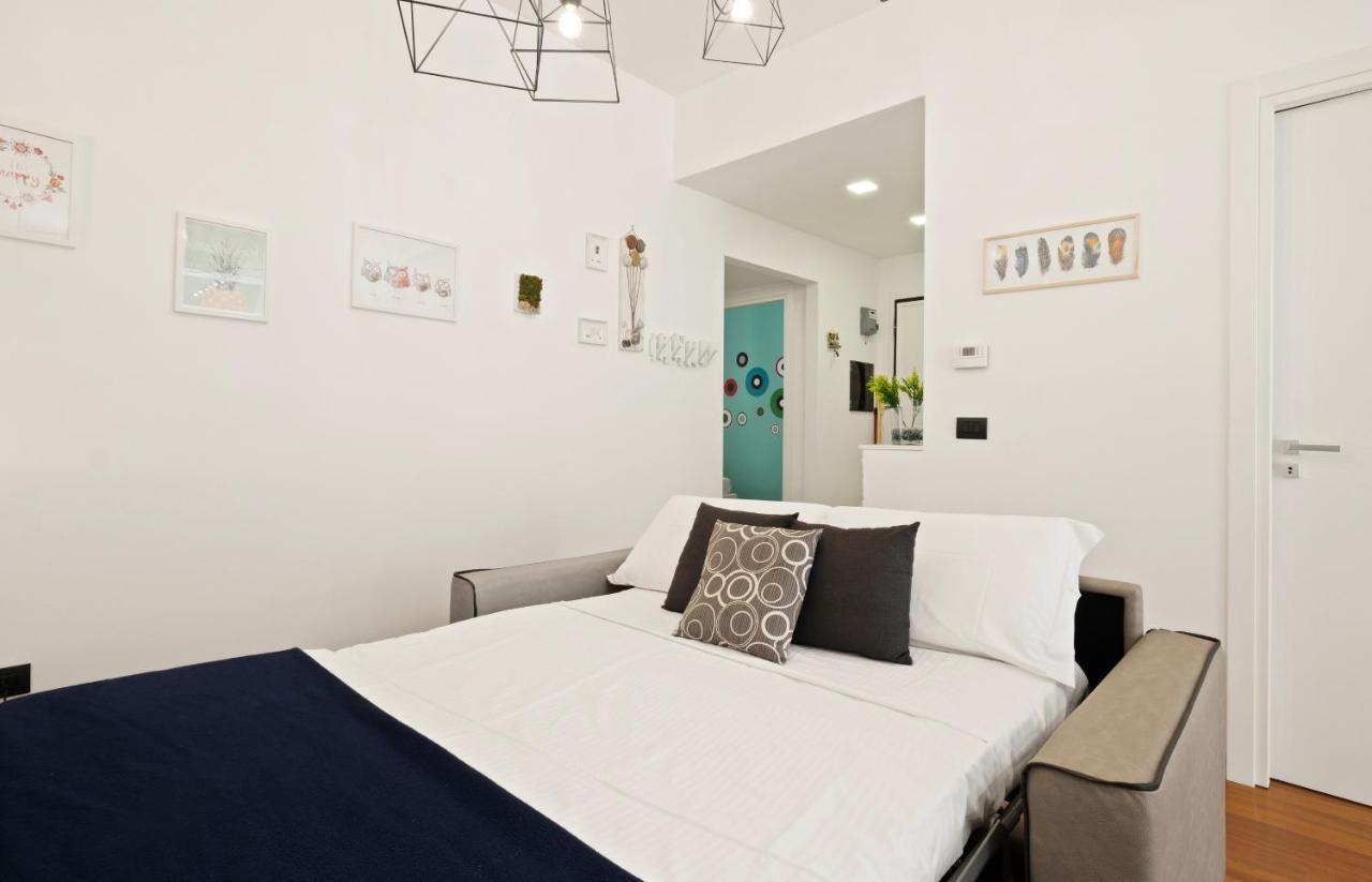 3 Bed Modern Flat - 15 Minutes Walk To Colosseum Рим Екстер'єр фото