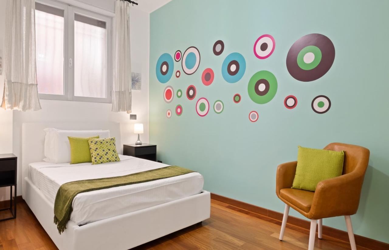 3 Bed Modern Flat - 15 Minutes Walk To Colosseum Рим Екстер'єр фото
