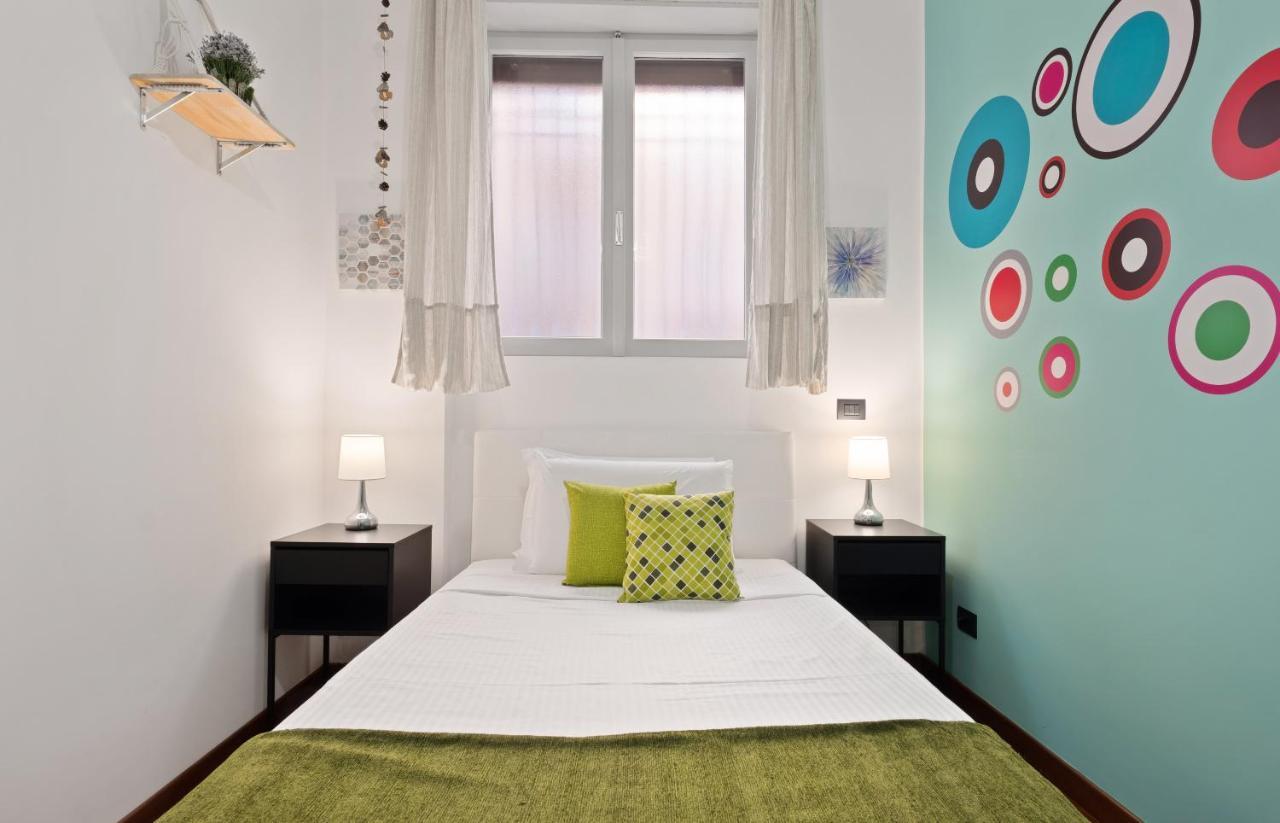 3 Bed Modern Flat - 15 Minutes Walk To Colosseum Рим Екстер'єр фото